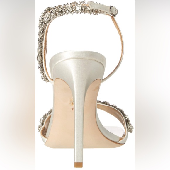 NIB! Badgley Mischka Galia Embellished Sandal - Picture 9 of 10